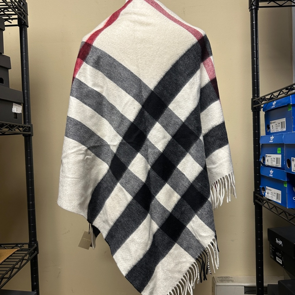 NWT! Rare! Burberry Women's Half Mega Cashmere Cape Wrap Shawl In Nature White - Picture 3 of 10